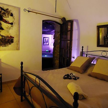 Chambre Love Romantique Avec Spa Privee Καλβί Εξωτερικό φωτογραφία