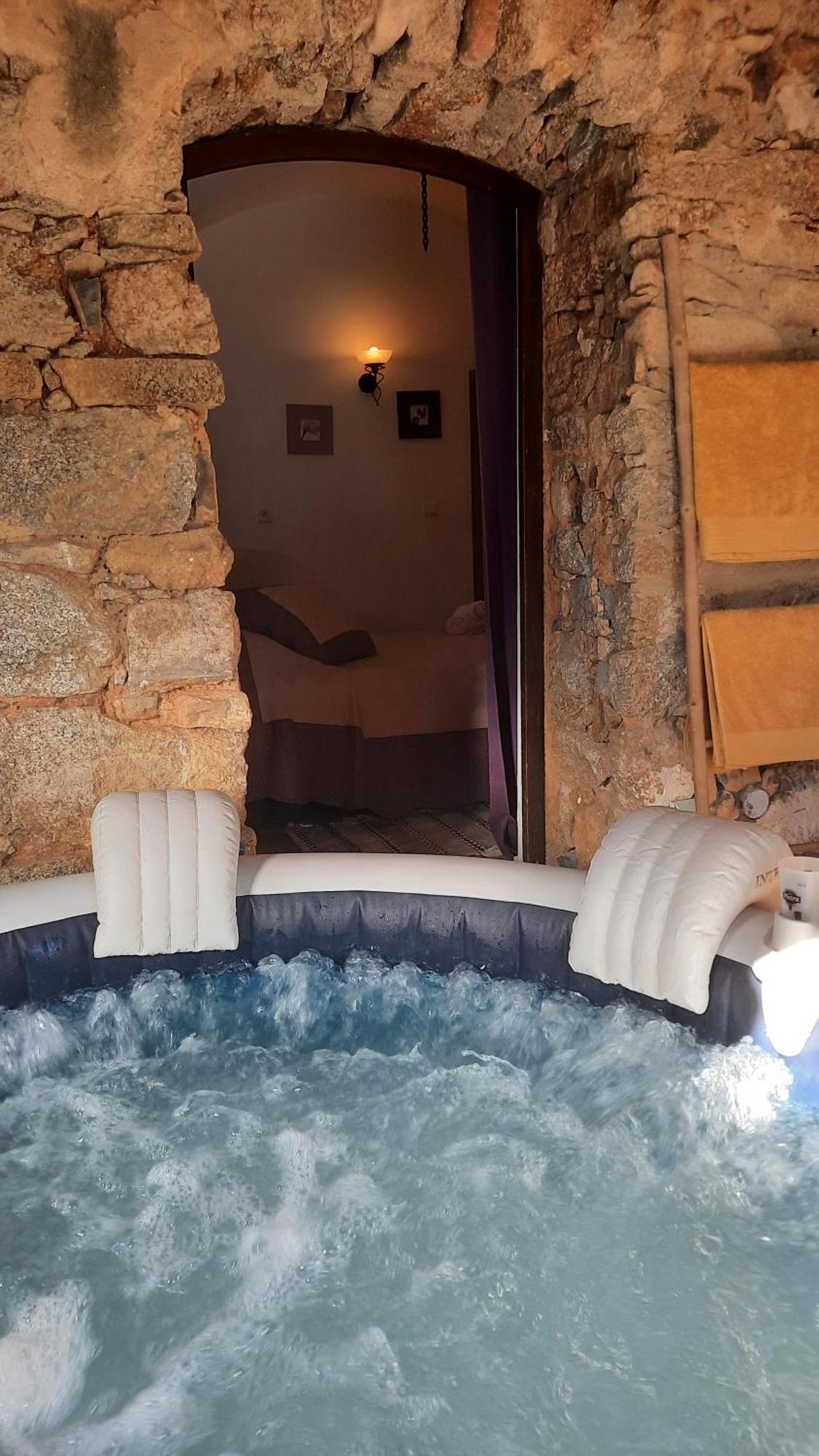 Chambre Love Romantique Avec Spa Privee Καλβί Εξωτερικό φωτογραφία